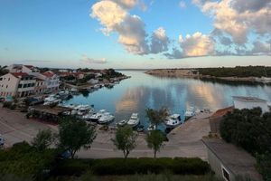 Od 2. do 4. listopada u Šimunima nije 'pametno' biti lignja: "Kreću 3. Dani liganj u 'najribarskijem mjestu na Pagu!"