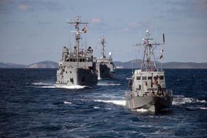 Brodovi Hrvatske ratne mornarice ispraćaju Olivera Dragojevića