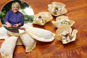 SLATKA KUHARICA Recepti dalmatinskih i istarskih slastica za Božićne i novogodišnje blagdane