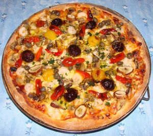 PIZZA Sirotinjsko jelo koje je osvojilo svijet, u kojemu danas jednako uživaju bogati i siromašni