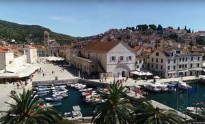 S prvim danom ljeta počinju 61. Hvarske ljetne priredbe