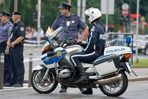 Pritvoren obiteljski nasilnik i napadač na policajce s Hvara