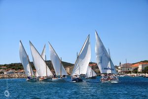 LOVRAN ČUVA TRADICIJU: Održana Smotra lovranskih tradicijskih barki na jedra