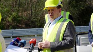 BUTKOVIĆ STIŽE U RIJEKU Obići će radove na državnoj cesti od čvora Škurinje do luke Rijeka