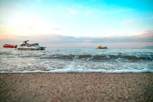 U sudaru jet skija i glisera kod otoka Kornat teže ozlijeđena jedna osoba