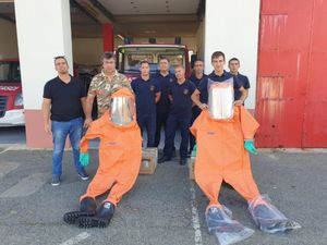 DVD Pag dobio komplete vatrogasnih zaštitnih odijela od opasnih materijala