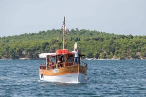 Grad Šibenik opet traži prijevoznika za brodske linije do Martinske i Jadrije