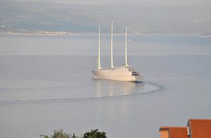Futuristička jahta ruskog milijardera ponovno je u Splitu