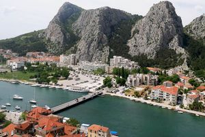 U Omišu izboden muškarac – Uhićena jedna osoba