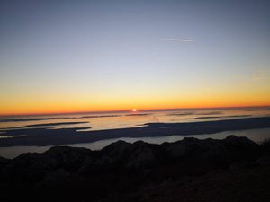 PRVI RED DO ZVIJEZDA Večernji pogled s Velebita na zadarske otoke