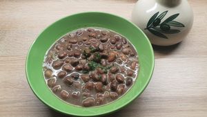 RECEPTI DUBROVAČKOG PRIMORJA Bob ili Bobica – Sirotinjska, ali vrijedna namirnica