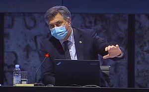 Vlada proglasila stanje katastrofe na potresom razorenom području!