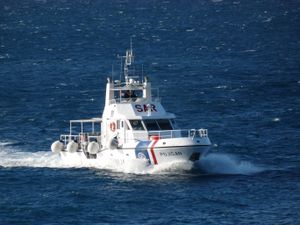 Jedrilica ostala bez pogona nedaleko otoka Visa