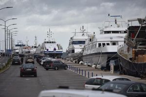 NE PLOVE KATAMARANI Jaka bura i tramontana i dalje stvaraju probleme