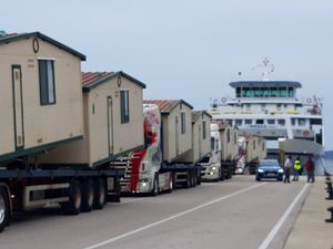 Jadrolinija u pomoć stradalima od potresa do 11. siječnja besplatno prevezla 488 vozila te 934 putnika