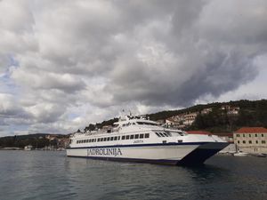 BURA I TRAMONTANA U prekidu katamaranske linije na splitskom području