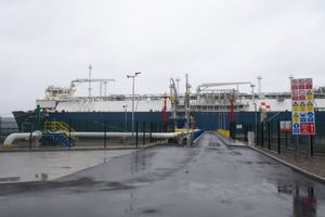 U OMIŠALJ NE STIŽU DOGOVORENI TANKERI Iz LNG Hrvatska potvrdili, ali odbili komentirati razloge nedolaska