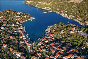 Šetnica podijelila otočane Drvenika Velog