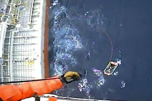 Američka obalna straža helikopterom spasila unesrećenog pomorca