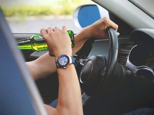 BRAČANIN TREŠTEN PIJAN SJEO ZA UPRAVLJAČ: Napuhao 3,5 promila i nije mu prvi put