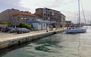 INSPEKCIJA U ŠIBENIKU: “Onečićenje nije uzrokovala rekonstrukcija INA-ine crpke na rivi”