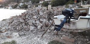 NERED NA DRVENIKU IZMAKNUO KONTROLI Stižu nove slike smeća i devastacije obale