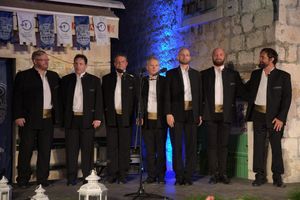 Pinguentum pobjednička klapa Večeri novih skladbi u Omišu