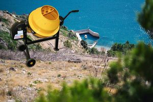 Zbog divljačke gradnje u uvali Vruja, podignuta optužnica protiv Stipe Latkovića