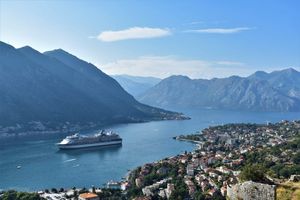 U Kotor sutra uplovljava mega kruzer – prvi otkako je počela pandemija