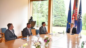 Predsjednik Milanović primio organizatore 24. Maratona lađa kojemu je i pokrovitelj