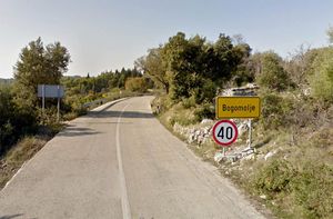 Sudar kamiona i automobila na Hvaru – Cesta između Starog Grada i Sućurja zatvorena