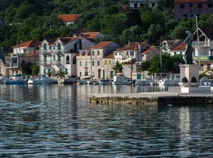 Trogirski gradonačelnik o teorijama zavjere na Drveniku: “Nema nikakve prometnice, ni nove marine, već gradimo šetnicu”