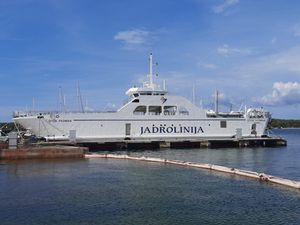 Jadrolinijin trajekt Otok Pašman preuzeo liniju Biograd – Tkon