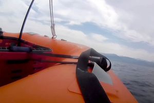 DRAMA U BRAČKOM KANALU Poljaka odnio vjetar u čamcu na napuhavanje prema pučini