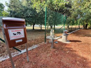 Grad Poreč uredio park za pse – Vau park Finida