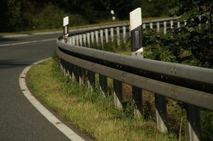U slijetanju s ceste poginuo austrijski motociklist