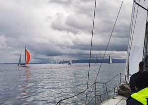 Kroz tri nevere i 21 sat jedrenja, završila zahtjevna regata Susak za dvoje i Susak za posade