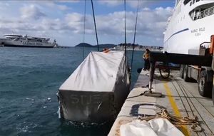 VIDEO Prvi pokušaj vađenja kamiona s dna splitske luke nije uspio