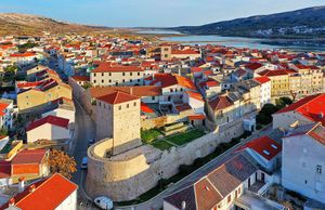 Utemeljena književna nagrada koja nosi ime paškog književnika