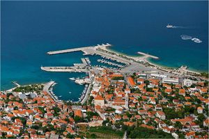 Jedan od rijetkih otočkih gradova koji broji više stanovnika nego prije 10 godina