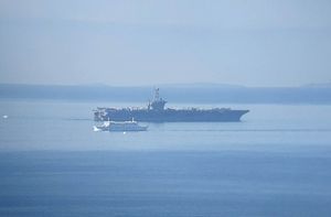 FOTO/VIDEO Američki nuklearni nosač aviona USS Harry S. Truman stigao ispred Splita