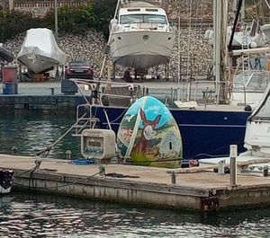 Vandalima smetala prigodna skulptura pa je bacili u more