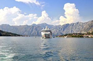 Europske brodarske kompanije bacile oko na Luku Kotor u koju će ove godine uploviti 240 kruzera