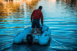 Dočekivao brodove u Vrboskoj 21 godinu, pa izgubio na natječaju i dirljivo se oprostio: “Moje srce kuca za vas”