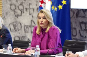 Sastanak uprave Jadrolinije i turističkog sektora s ministricom turizma uoči početka glavnog dijela turističke godine