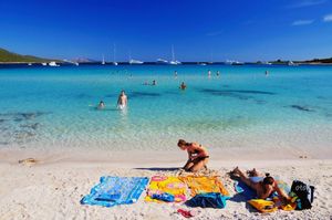 Lopov na plaži Dugog otoka Njemici ukrao novčanik s dokumentima i novcem
