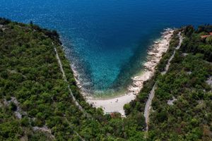 Podignuta Plava zastava u kostrenskoj uvali Svežanj