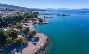 Gradonačelnik Crikvenice proziva PGŽ zbog stanja Gradske plaže: Građani trpe najveću štetu, gosti nam više neće doći