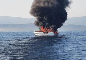 VIDEO Planuo gliser u Splitskim vratima – Spašeno četvero ljudi!