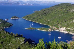Stariji muškarac spašen iz provalije na Mljetu